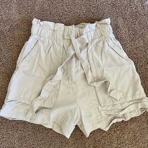 H&M paper bag waist shorts size 6